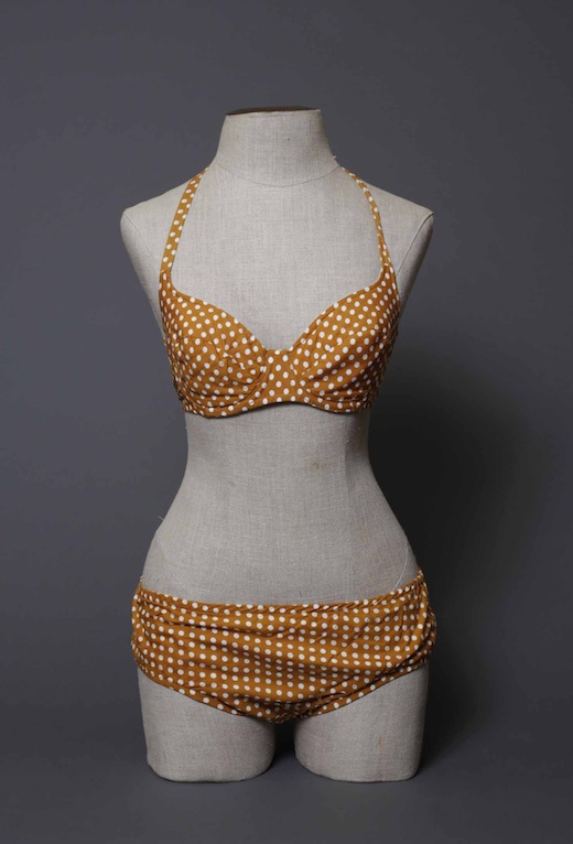 Mannequin dressed in Wonder Woman's swimsuit (from the TV …