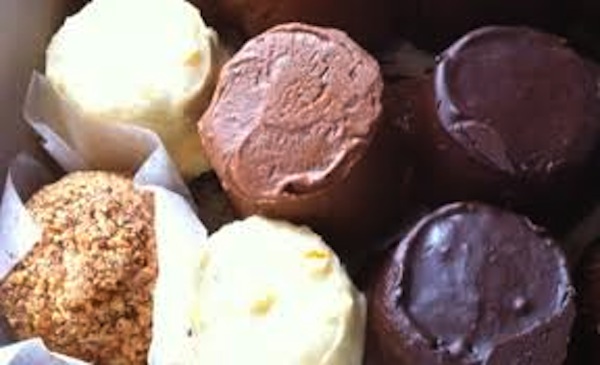 What We’re Loving: Connell, Lewis, Cupcakes by The Paris Review