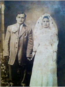 Syrian wedding in New York, c. 1910. Collection of Save Washington Street