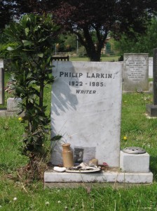 Philip_Larkin_-headstone_at_Cottingham_municipal_cemetery,_near_Hull,_England-24May2008 keith d