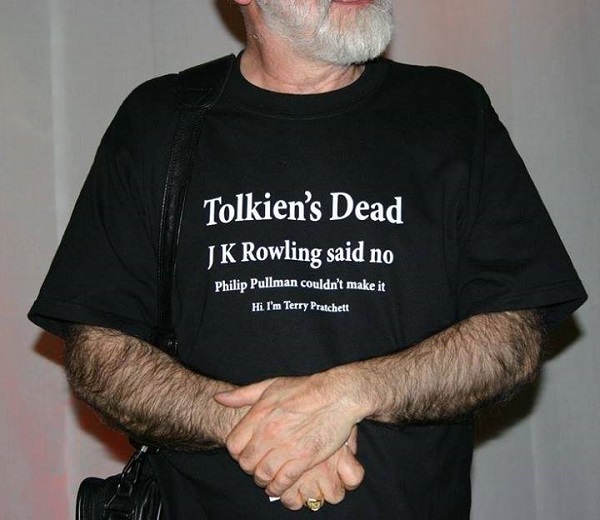 https://www.theparisreview.org/blog/wp-content/uploads/2015/03/terrypratchett.jpg