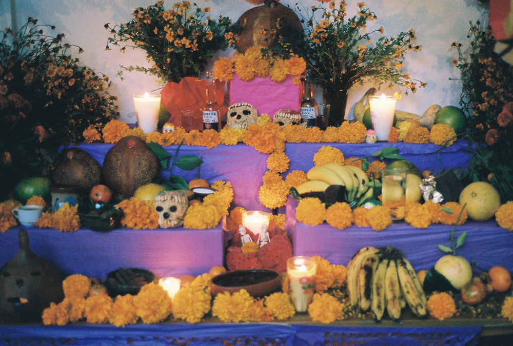 simple dia de los muertos altar simple dia de los muertos altar