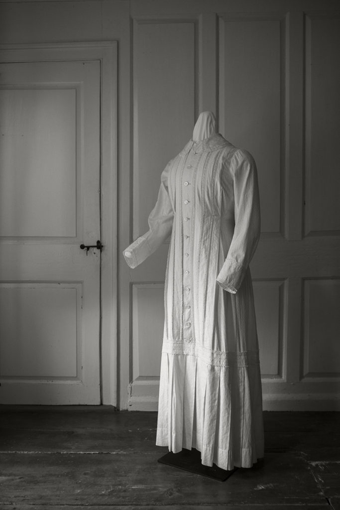 The Paris Review - Emily Dickinson’s White Dress - The Paris Review