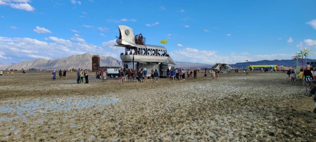 Greenland Cruise Ship Stuck in Mud Pulled Out After 3 Days