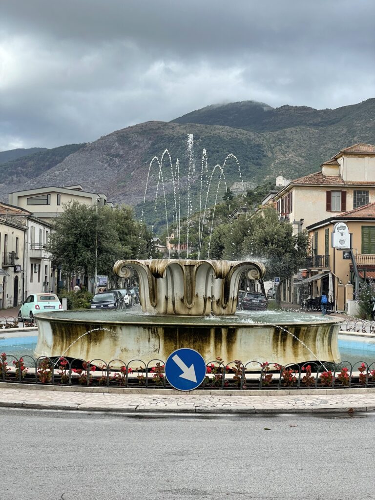 another inexplicable arrow in downtown sora
